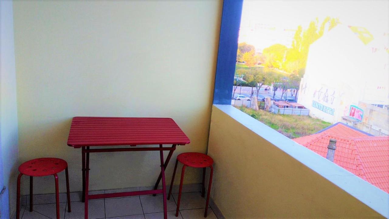 Metro Hostel *